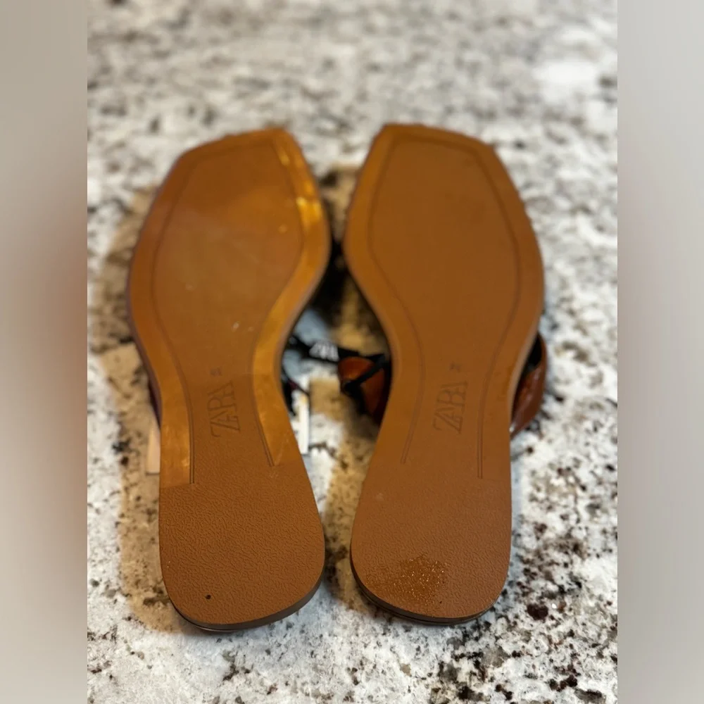 Zara Tan Leather Sandals with Ring Accent - Picture 6 of 6